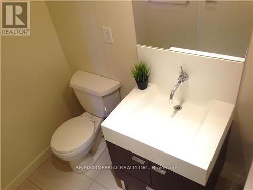 1602 - 110 Charles Street E, Toronto, ON - Indoor Photo Showing Bathroom