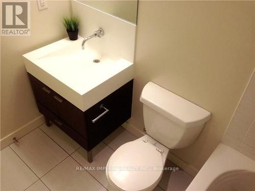 1602 - 110 Charles Street E, Toronto, ON - Indoor Photo Showing Bathroom