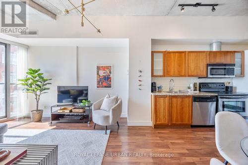 529 - 33 Mill Street, Toronto (Waterfront Communities), ON - Indoor Photo Showing Kitchen