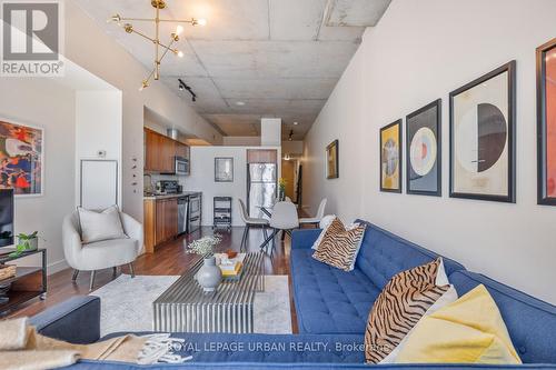 529 - 33 Mill Street, Toronto, ON - Indoor Photo Showing Living Room