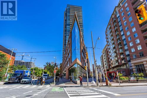 529 - 33 Mill Street, Toronto (Waterfront Communities), ON - Outdoor With Facade