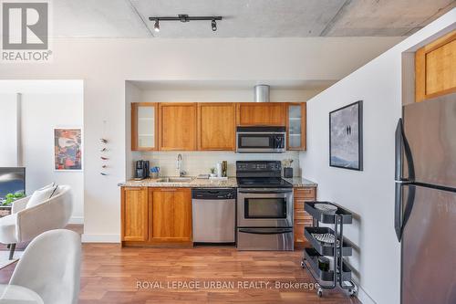 529 - 33 Mill Street, Toronto (Waterfront Communities), ON - Indoor Photo Showing Kitchen