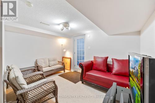 91 Tineta Crescent, Toronto (Agincourt South-Malvern West), ON - Indoor Photo Showing Living Room