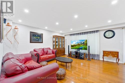 91 Tineta Crescent, Toronto (Agincourt South-Malvern West), ON - Indoor Photo Showing Living Room