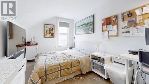 217 Celina Street, Oshawa, ON - Indoor Photo Showing Bedroom