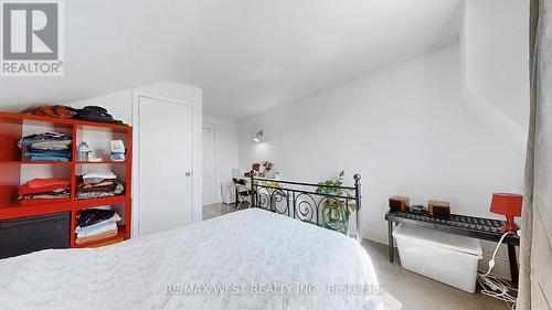 217 Celina Street, Oshawa, ON - Indoor Photo Showing Bedroom