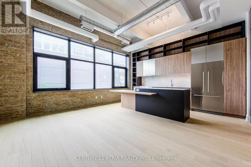 202 - 150 Logan Avenue, Toronto (South Riverdale), ON - Indoor Photo Showing Kitchen