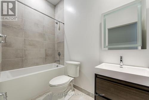 202 - 150 Logan Avenue, Toronto (South Riverdale), ON - Indoor Photo Showing Bathroom