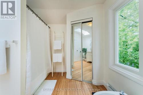 1011 Craven Road, Toronto (Greenwood-Coxwell), ON - Indoor Photo Showing Bathroom