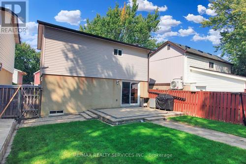 7 Gatsby Square, Brampton (Northgate), ON - Outdoor With Exterior