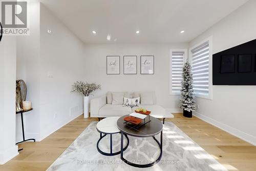 65 Hillmount Road, Markham, ON - Indoor Photo Showing Living Room