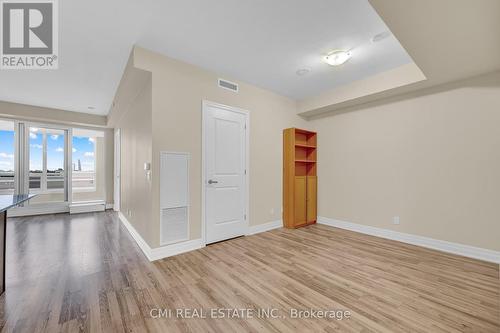 407 - 9075 Jane Street, Vaughan, ON - Indoor Photo Showing Other Room