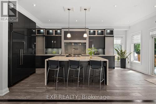 1648 Roslyn Avenue, Innisfil, ON - Indoor Photo Showing Kitchen With Upgraded Kitchen