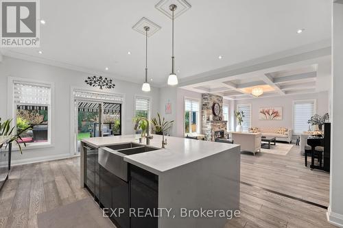 1648 Roslyn Avenue, Innisfil, ON - Indoor Photo Showing Kitchen With Double Sink