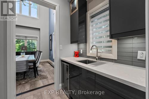 1648 Roslyn Avenue, Innisfil (Alcona), ON - Indoor Photo Showing Kitchen