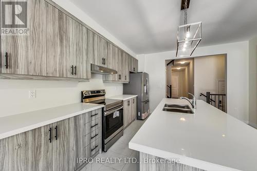 150 Stevenson Crescent, Bradford West Gwillimbury (Bradford), ON - Indoor Photo Showing Kitchen With Double Sink