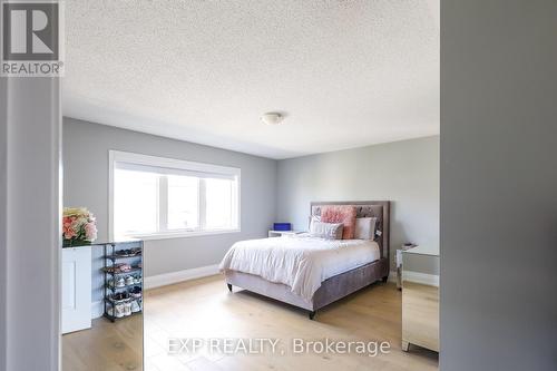 8 Philips Lake Court, Richmond Hill (Jefferson), ON - Indoor Photo Showing Bedroom