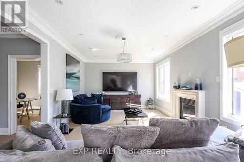 8 Philips Lake Court, Richmond Hill, ON - Indoor Photo Showing Living Room With Fireplace