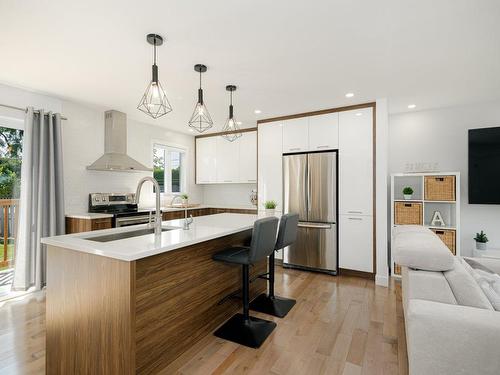 Kitchen - 797 Rue Bourgeois, Beloeil, QC - Indoor Photo Showing Kitchen With Upgraded Kitchen