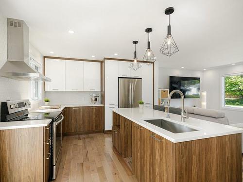 Cuisine - 797 Rue Bourgeois, Beloeil, QC - Indoor Photo Showing Kitchen With Upgraded Kitchen