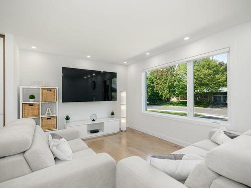 Living room - 797 Rue Bourgeois, Beloeil, QC - Indoor Photo Showing Living Room