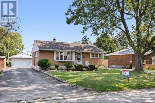 3218 Woodlawn Avenue, Windsor, ON - Outdoor With Facade