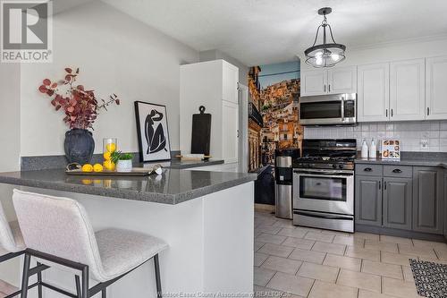 1064 Laporte, Windsor, ON - Indoor Photo Showing Kitchen