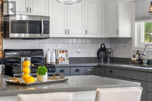 1064 Laporte, Windsor, ON - Indoor Photo Showing Kitchen