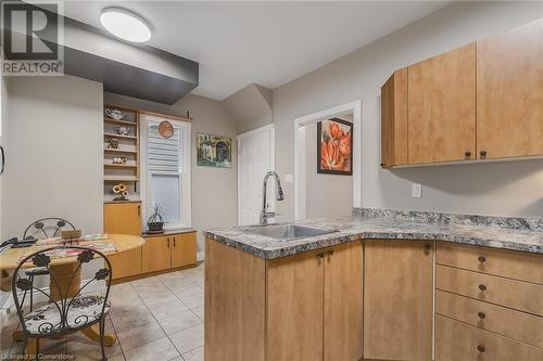 211 Victoria Road S, Guelph, ON - Indoor Photo Showing Kitchen