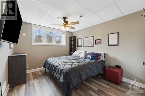 2500 Kearns Way, Greely, ON - Indoor Photo Showing Bedroom