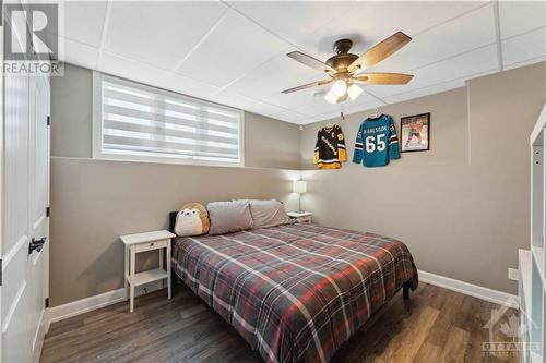 2500 Kearns Way, Greely, ON - Indoor Photo Showing Bedroom