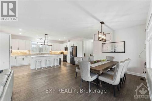 2500 Kearns Way, Ottawa, ON - Indoor Photo Showing Dining Room