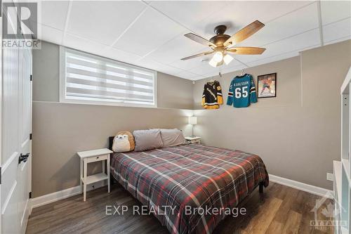 2500 Kearns Way, Ottawa, ON - Indoor Photo Showing Bedroom