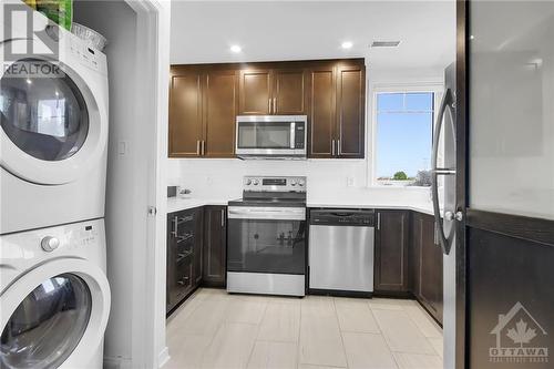 2507 Longfields Drive, Ottawa, ON - Indoor Photo Showing Laundry Room