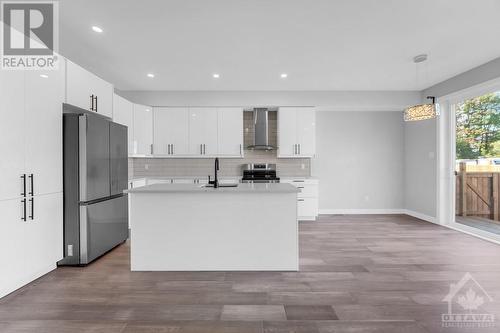 875 Contour Street Unit#B, Ottawa, ON - Indoor Photo Showing Kitchen