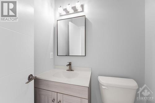 875 Contour Street Unit#B, Ottawa, ON - Indoor Photo Showing Bathroom