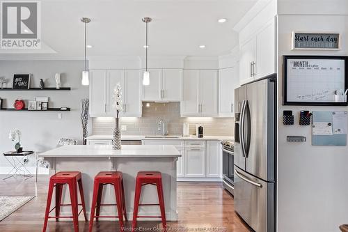 1622 Cypress, Windsor, ON - Indoor Photo Showing Kitchen With Upgraded Kitchen