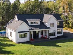 48 Heatherton Crescent  Fall River, NS B2T 0V1