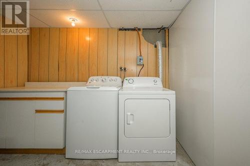 1041 Shepherds Drive, Burlington, ON - Indoor Photo Showing Laundry Room