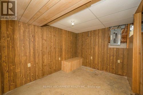 1041 Shepherds Drive, Burlington, ON - Indoor Photo Showing Other Room