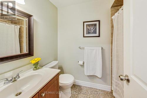 8 Markburn Court, Toronto (Eringate-Centennial-West Deane), ON - Indoor Photo Showing Bathroom