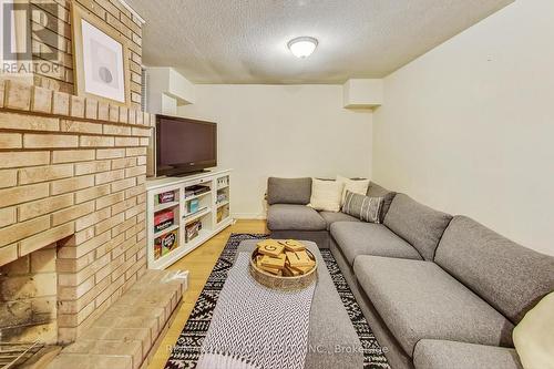 8 Markburn Court, Toronto (Eringate-Centennial-West Deane), ON - Indoor Photo Showing Living Room