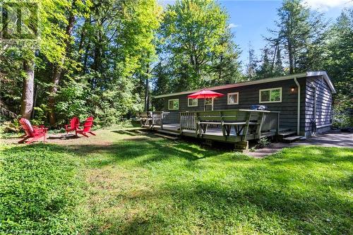 Large back deck and space for entertaining - 7 Jay Street, Saugeen Shores, ON - Outdoor