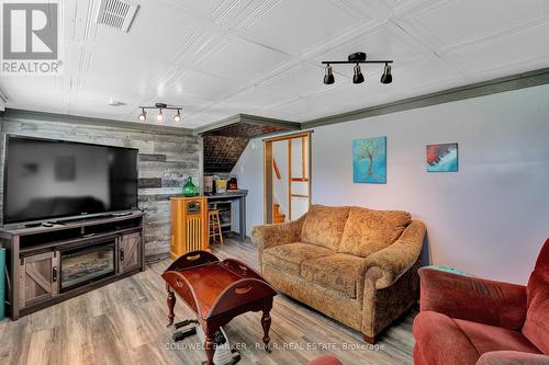 856 Florell Drive, Oshawa (Donevan), ON - Indoor Photo Showing Living Room