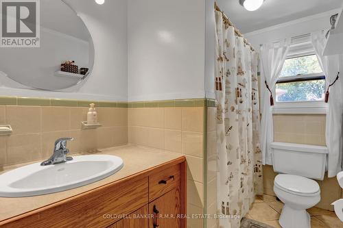 856 Florell Drive, Oshawa (Donevan), ON - Indoor Photo Showing Bathroom