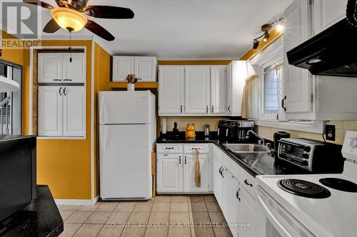 856 Florell Drive, Oshawa (Donevan), ON - Indoor Photo Showing Kitchen