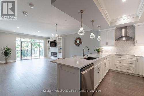 202 - 460 Callaway Road, London, ON - Indoor Photo Showing Kitchen With Upgraded Kitchen