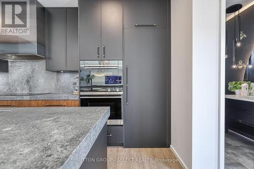 105 Edgewater Boulevard, Middlesex Centre (Kilworth), ON - Indoor Photo Showing Kitchen