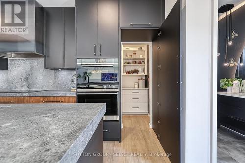 105 Edgewater Boulevard, Middlesex Centre (Kilworth), ON - Indoor Photo Showing Kitchen