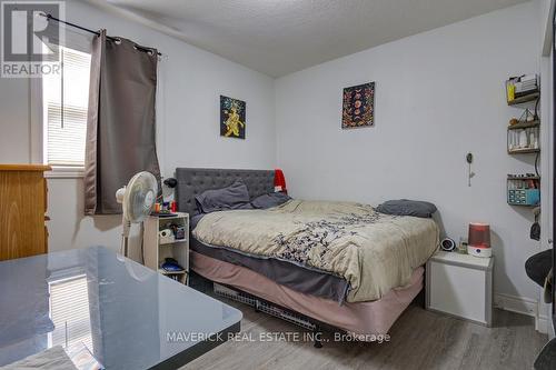 717 Central Avenue, London, ON - Indoor Photo Showing Bedroom